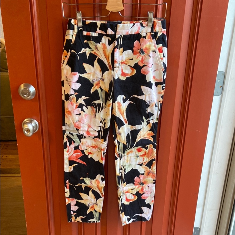 💜 Zara Floral Print Capri Pants